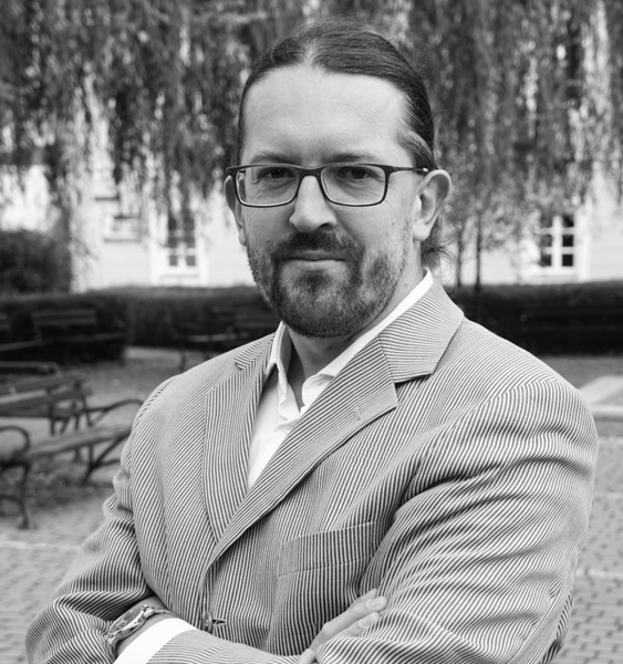 Zdjęcie na okładce dla Radca Prawny Damian Hyjek • Prawnik Sanok • Opinie prawne • Pomoc prawna